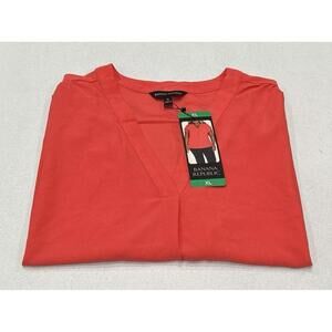 Banana Republic Women's Short Sleeve V-Neck Blouse, Red, Size XL.   AO